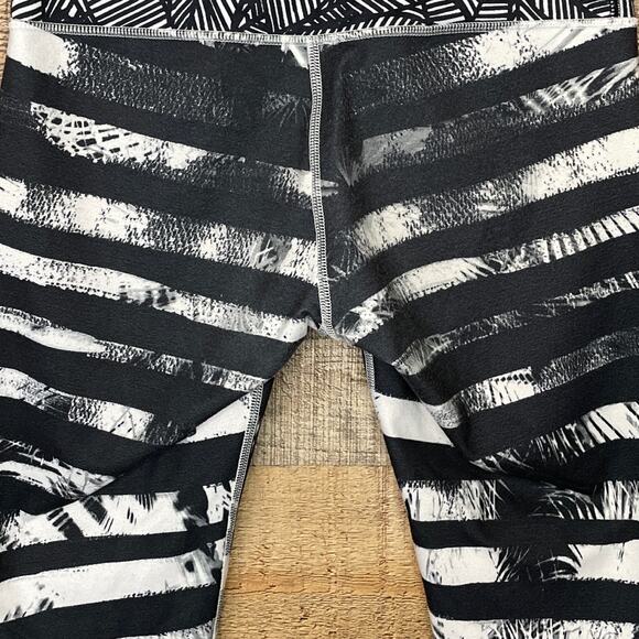 Lululemon Wunder Under Crop II Shady Palms Black White Leggings SZ 6 - Picture 6 of 10